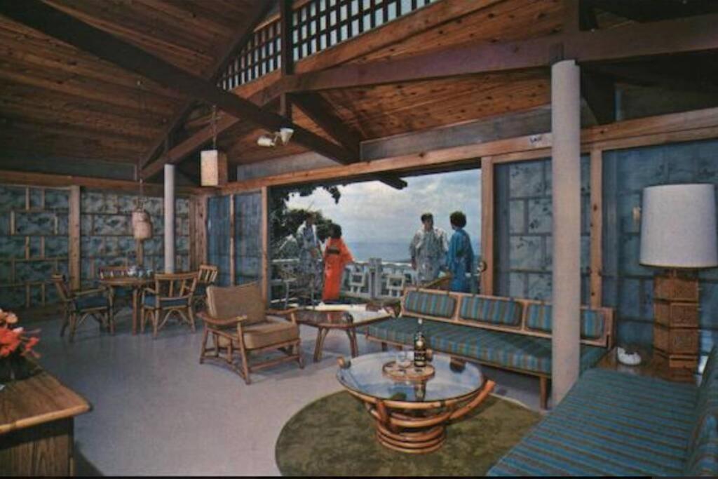 Mid-Century: Caribbean Style Apartment Contant  Exterior foto